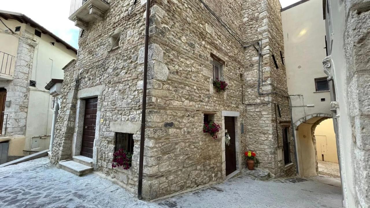 Casa Vacanze Margiu Pater Domus Goriano Sicoli Екстериор снимка