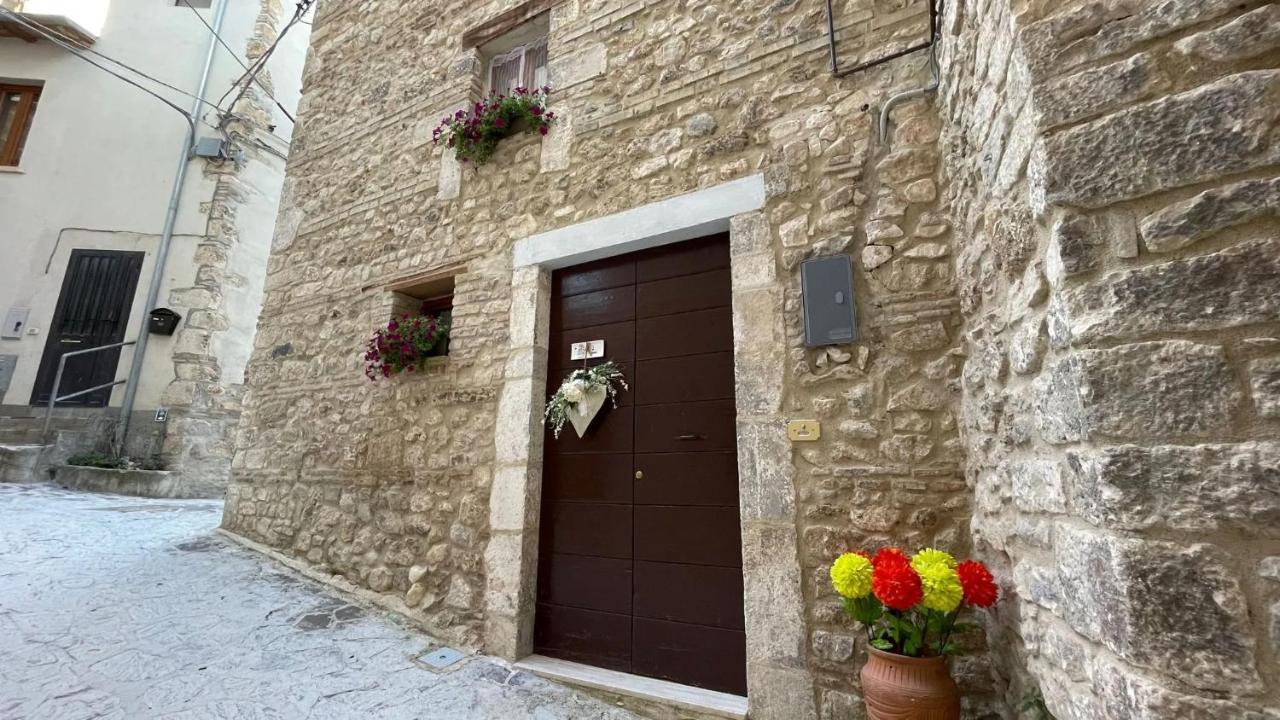 Casa Vacanze Margiu Pater Domus Goriano Sicoli Екстериор снимка