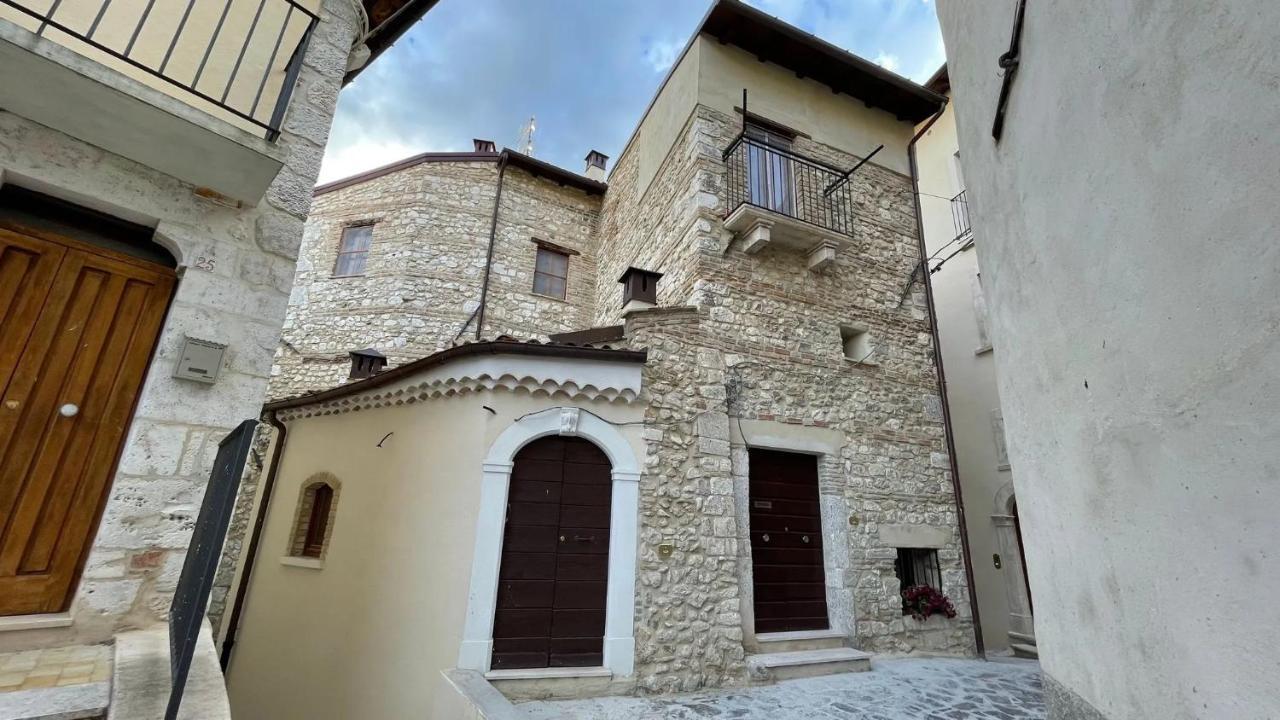 Casa Vacanze Margiu Pater Domus Goriano Sicoli Екстериор снимка